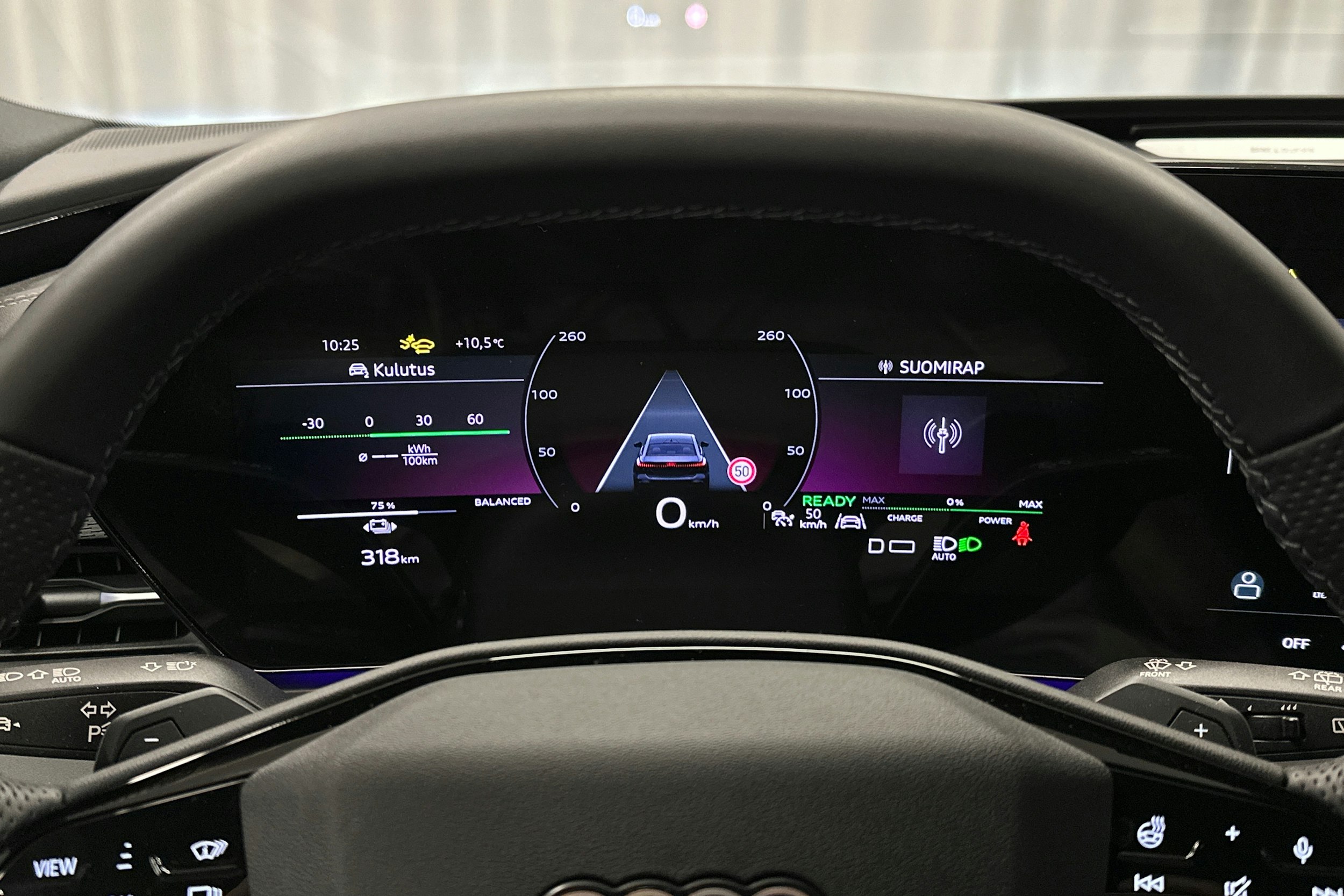 sininen Audi S6 e-tron 2025 kuva 15.