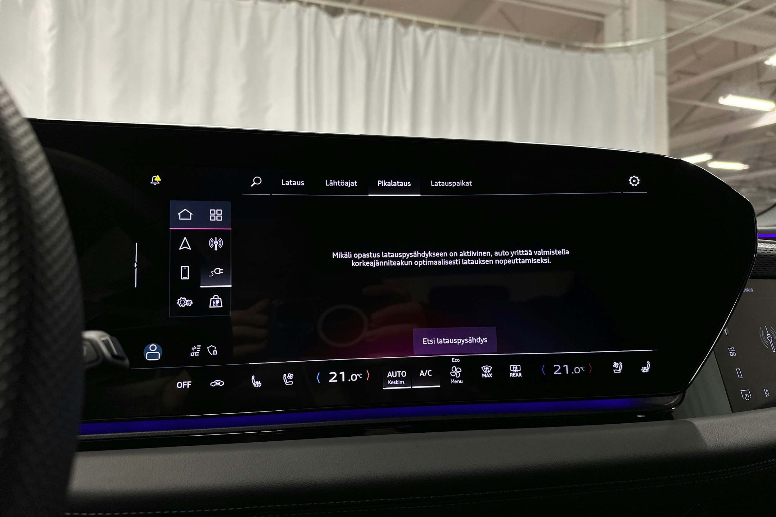 sininen Audi S6 e-tron 2025 kuva 19.