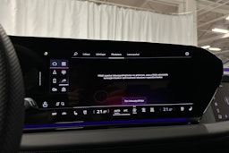 sininen Audi S6 e-tron 2025 kuva 19.