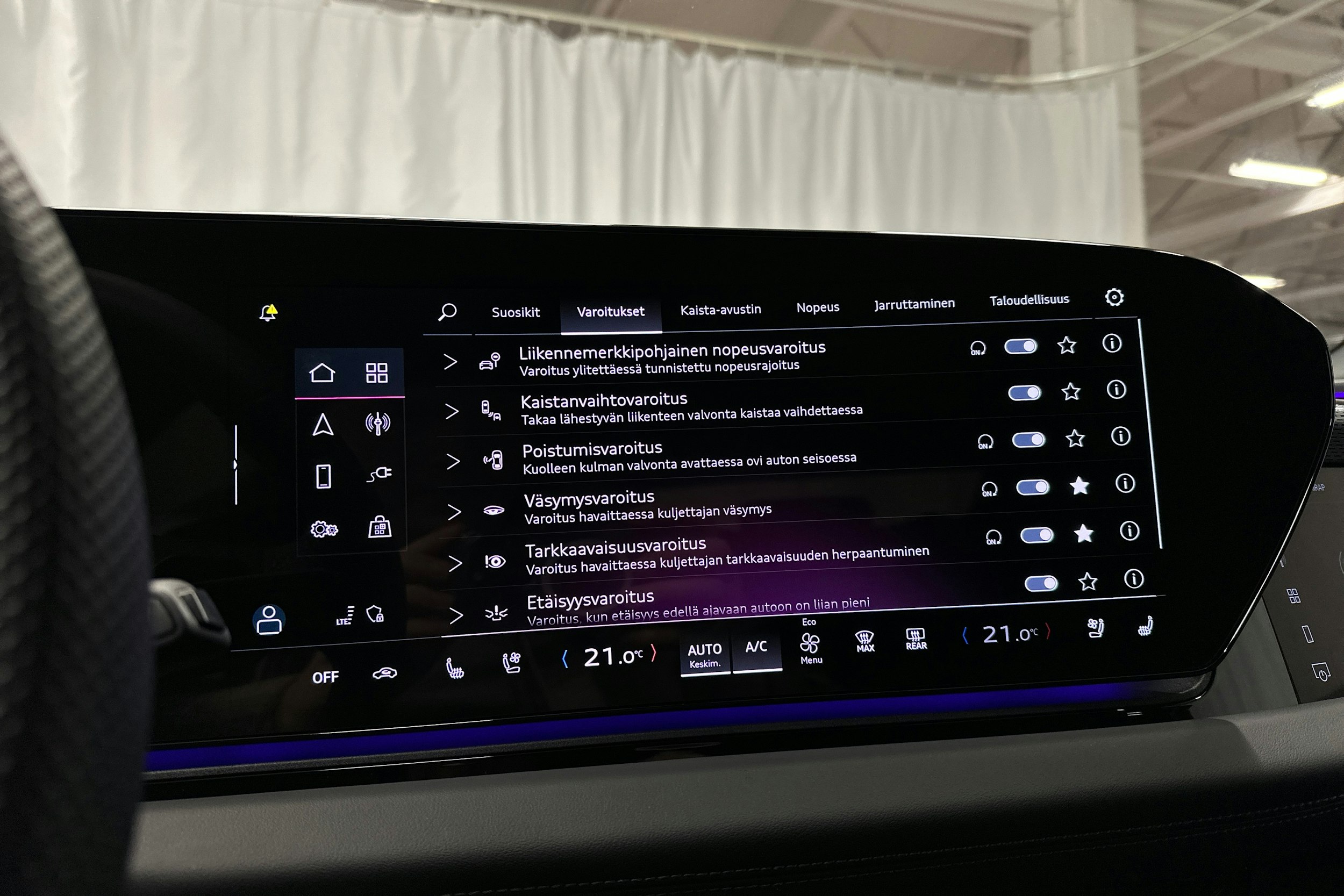 sininen Audi S6 e-tron 2025 kuva 22.