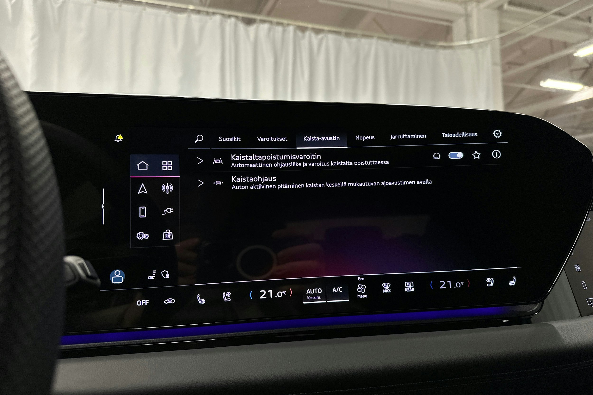 sininen Audi S6 e-tron 2025 kuva 23.