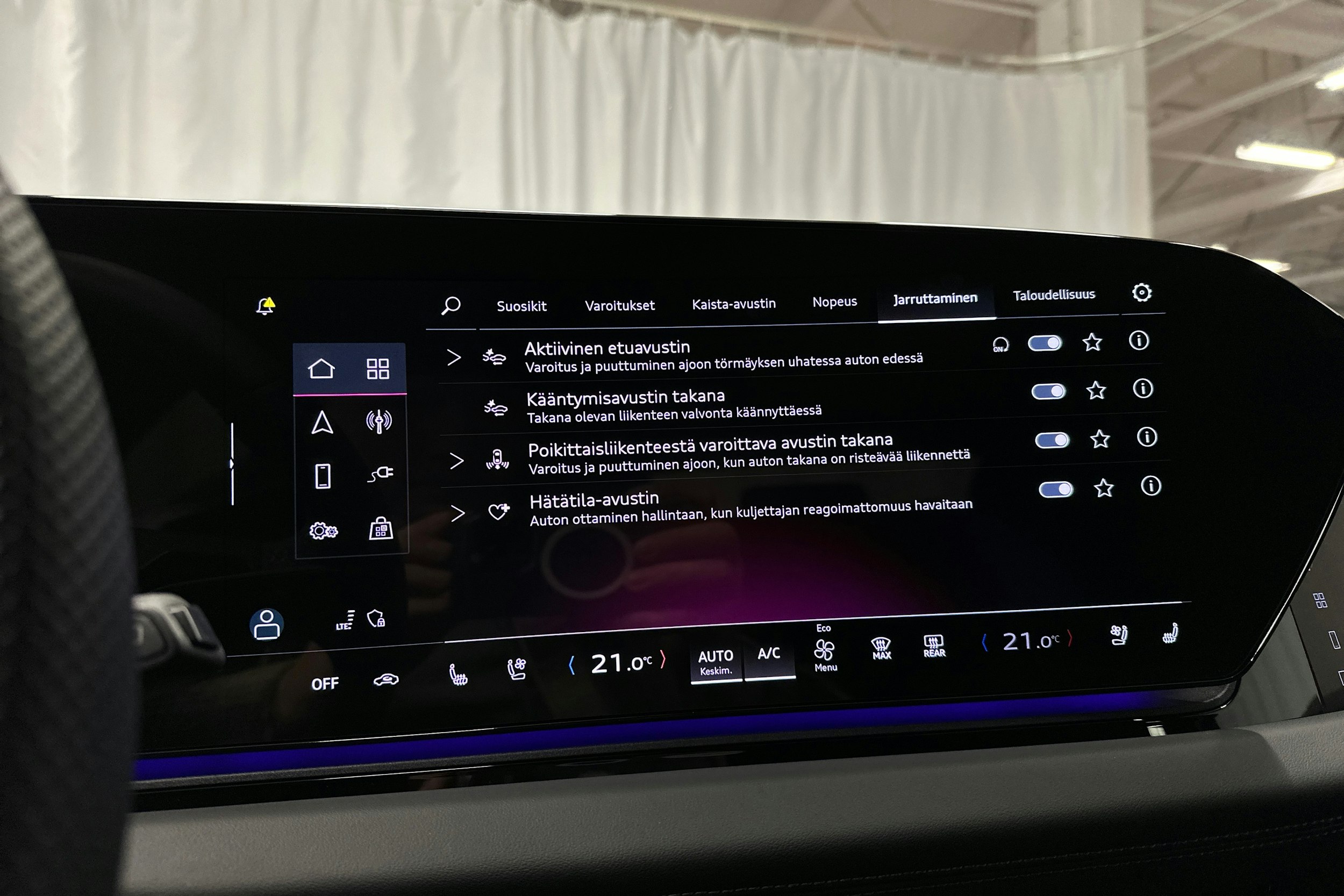 sininen Audi S6 e-tron 2025 kuva 25.