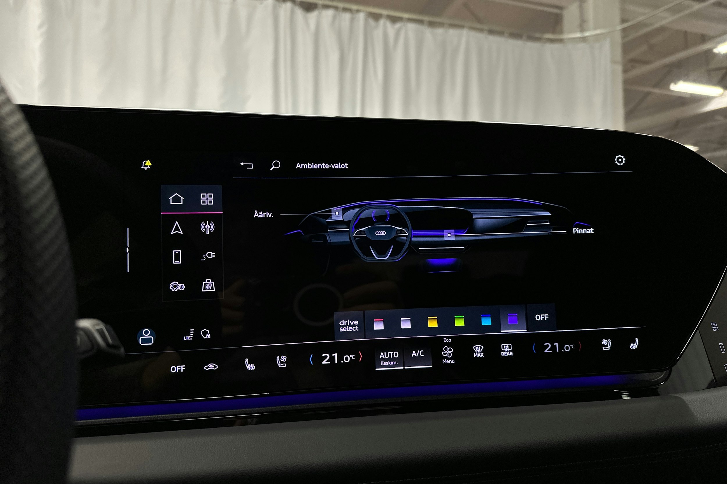 sininen Audi S6 e-tron 2025 kuva 28.