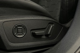 sininen Audi S6 e-tron 2025 kuva 34.