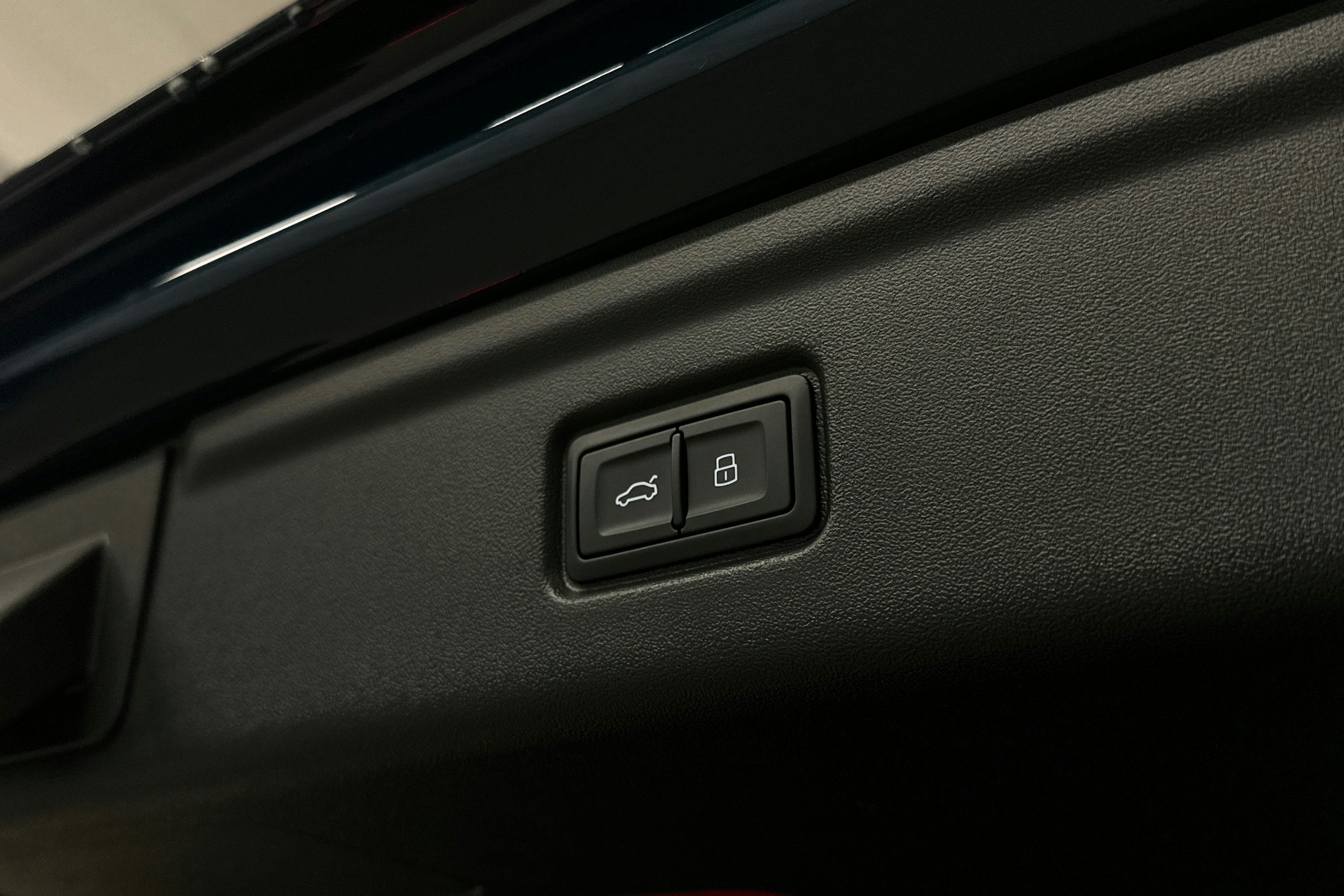 sininen Audi S6 e-tron 2025 kuva 39.