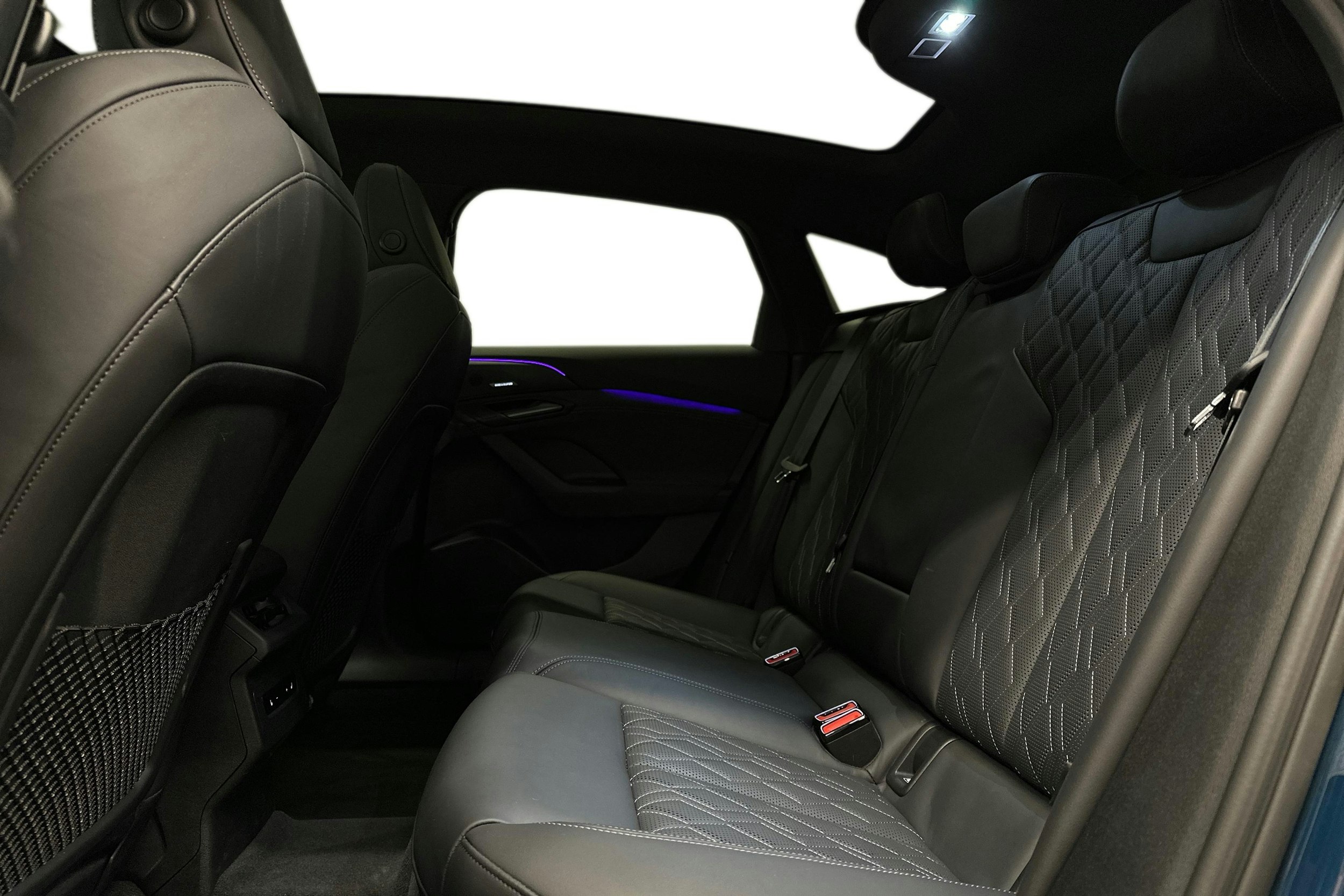 sininen Audi S6 e-tron 2025 kuva 10.