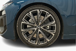 sininen Audi S6 e-tron 2025 kuva 11.