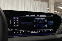 sininen Audi S6 e-tron 2025 kuva 19.