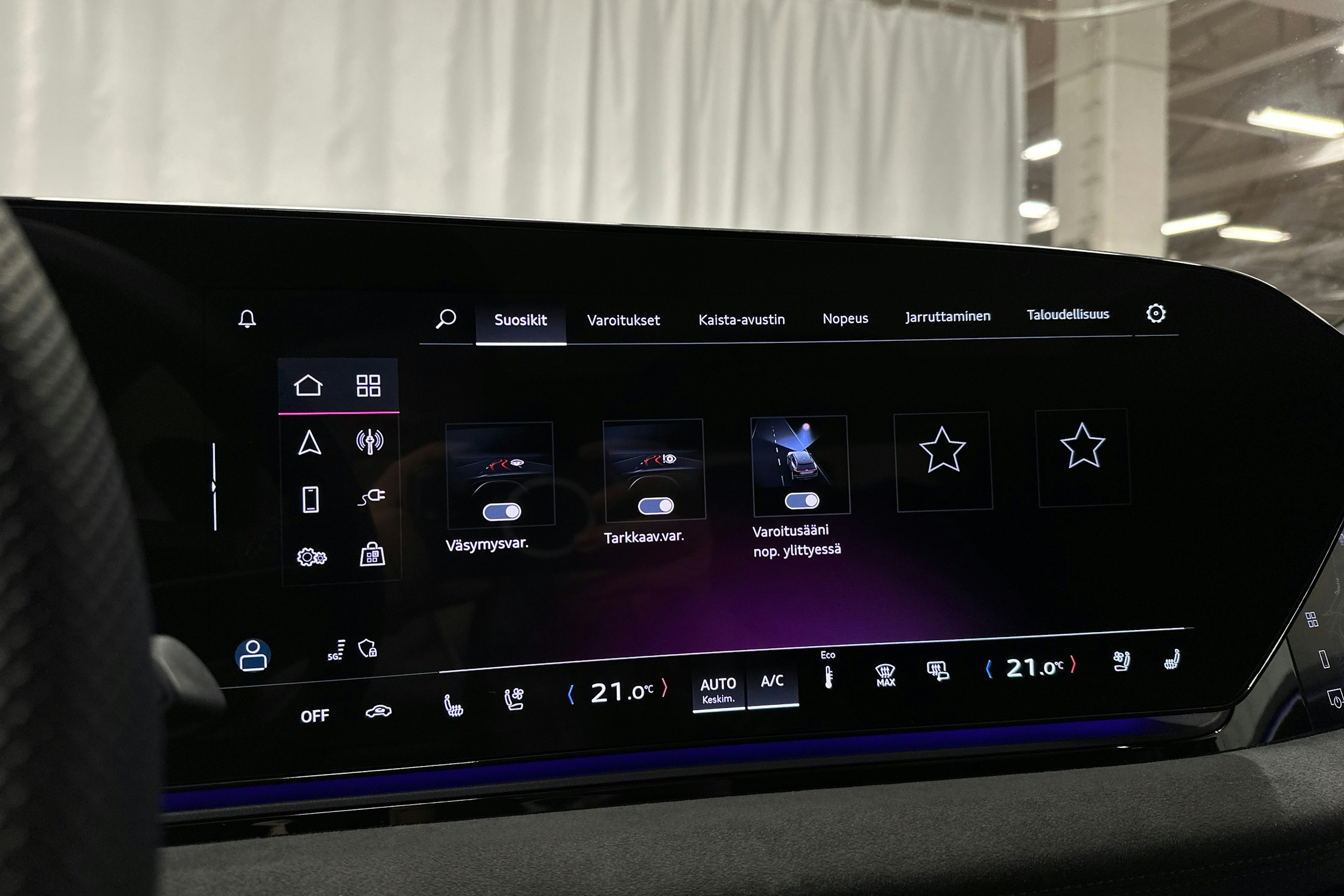 sininen Audi S6 e-tron 2025 kuva 24.