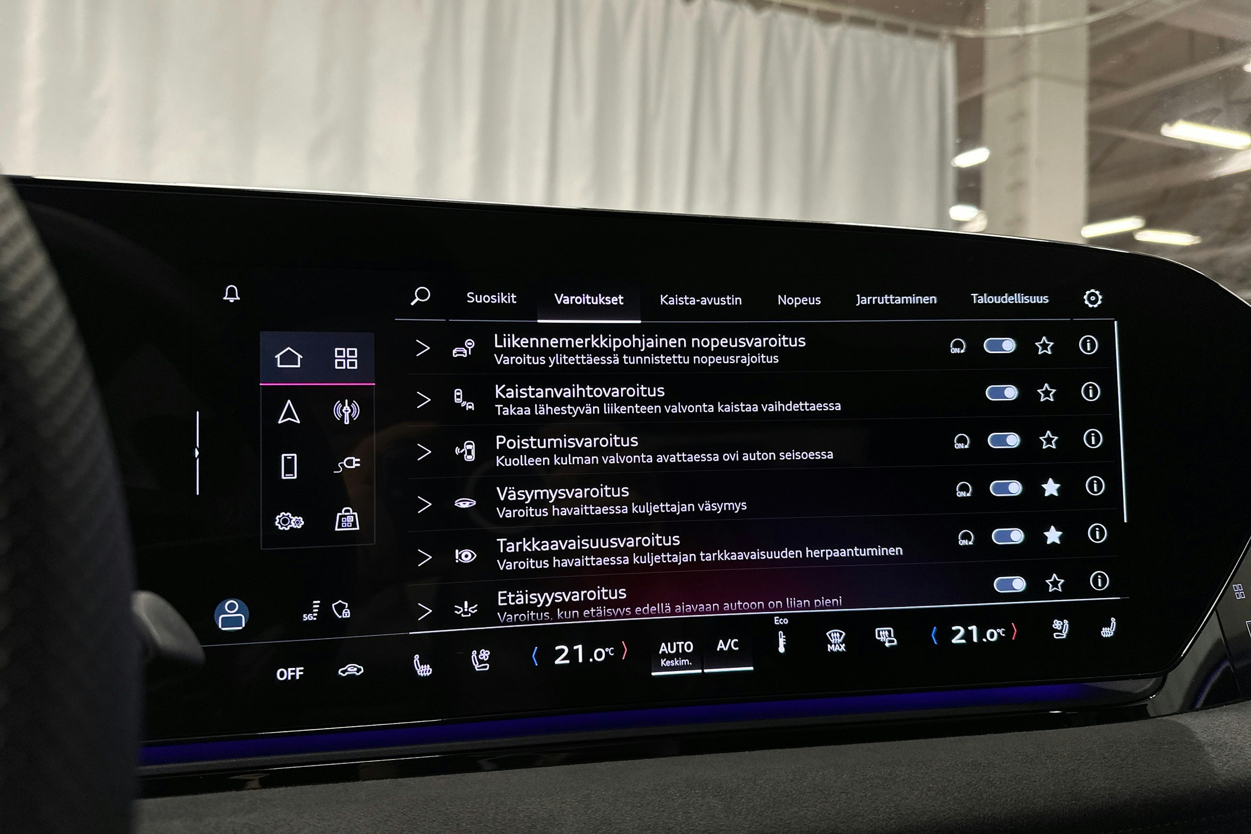 sininen Audi S6 e-tron 2025 kuva 25.