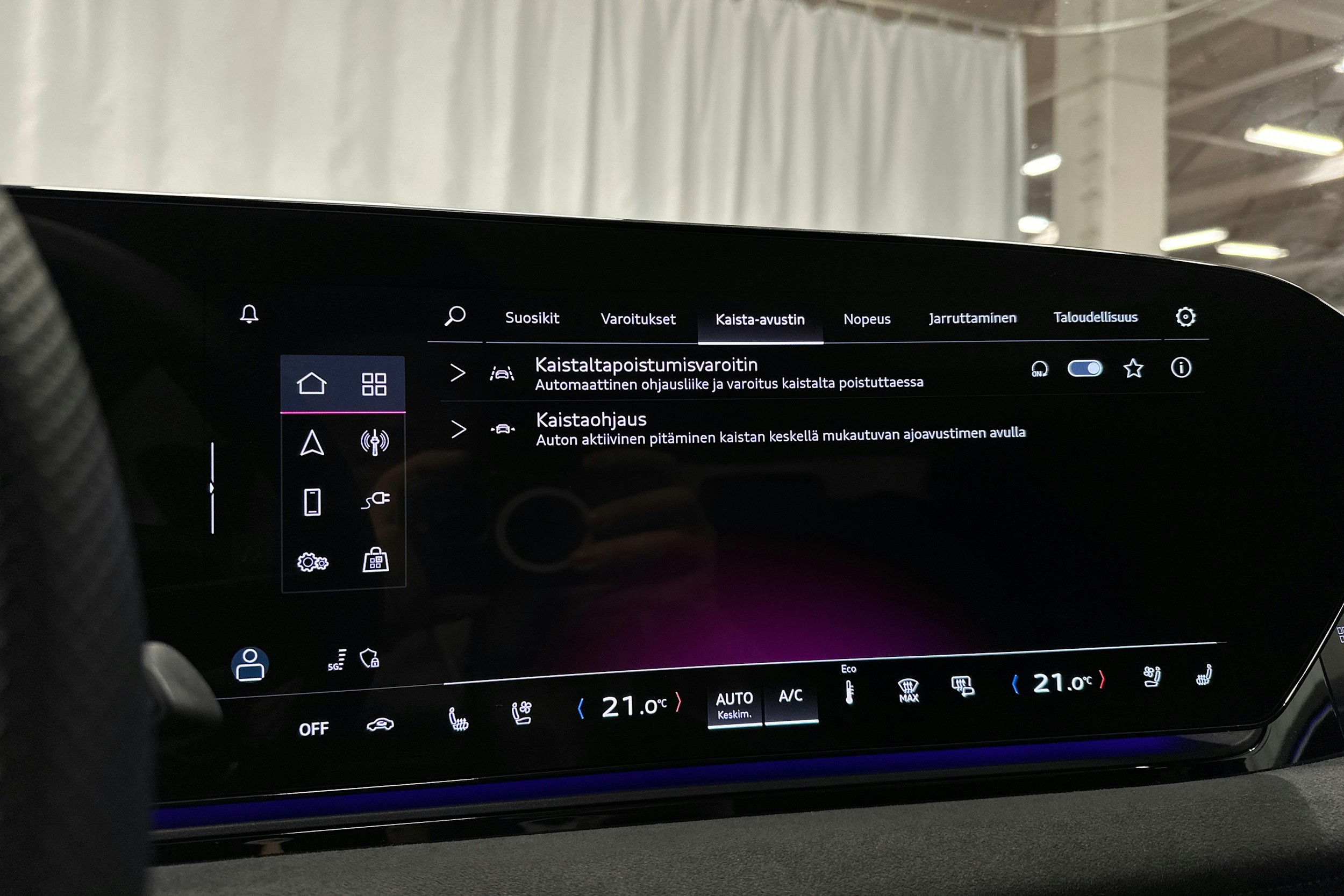 sininen Audi S6 e-tron 2025 kuva 26.