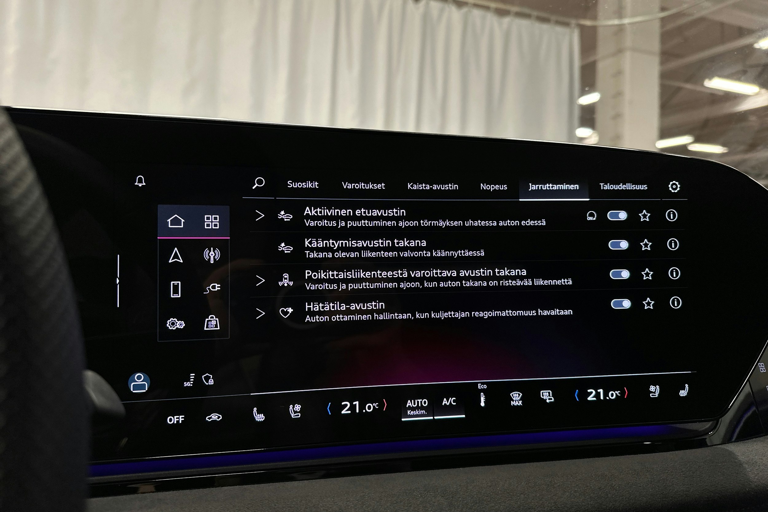 sininen Audi S6 e-tron 2025 kuva 28.