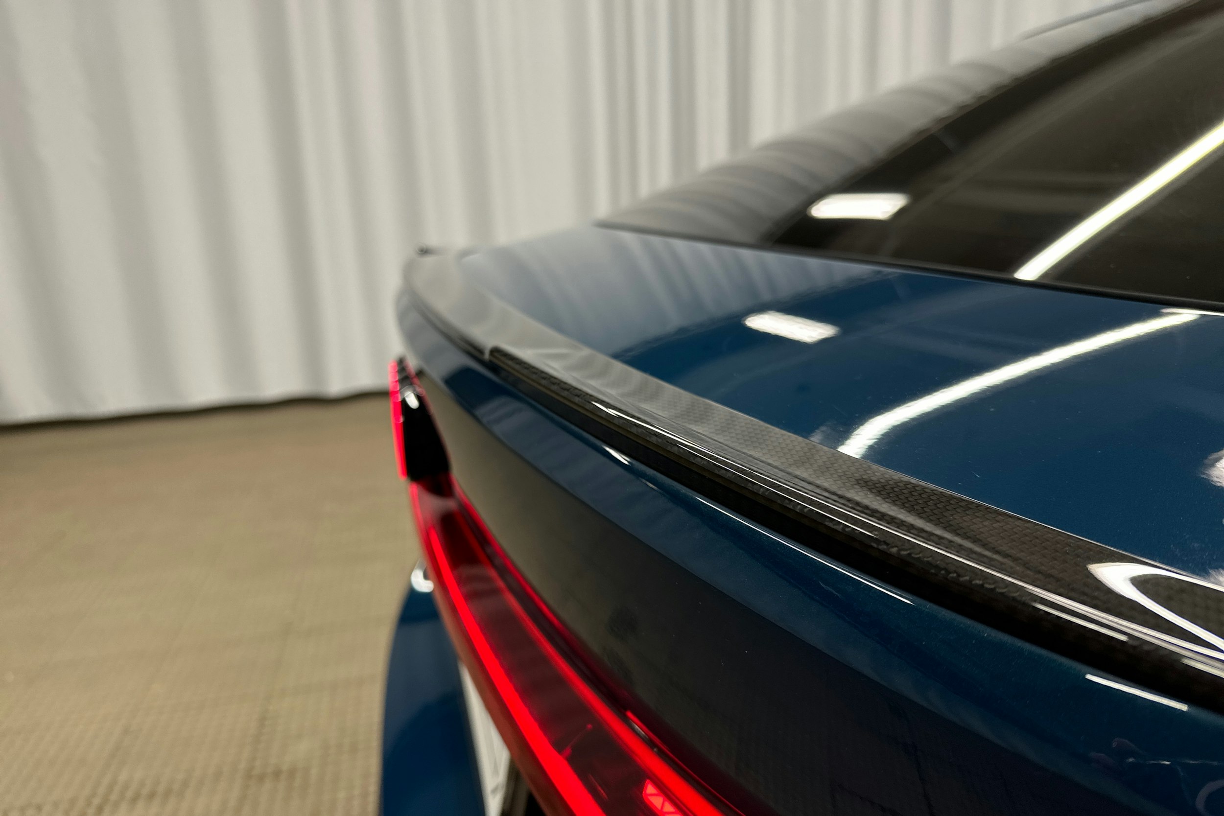 sininen Audi S6 e-tron 2025 kuva 38.