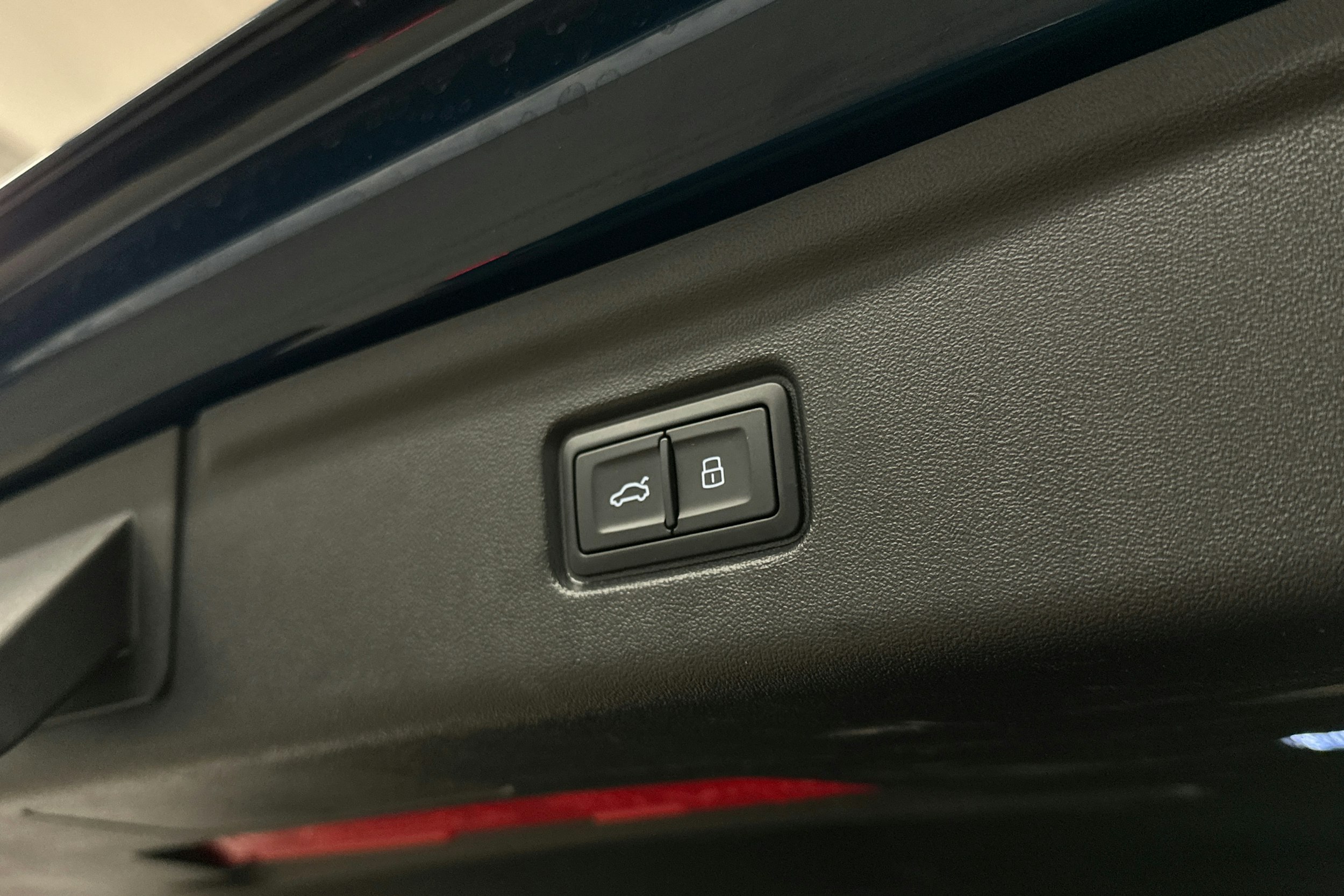 sininen Audi S6 e-tron 2025 kuva 40.