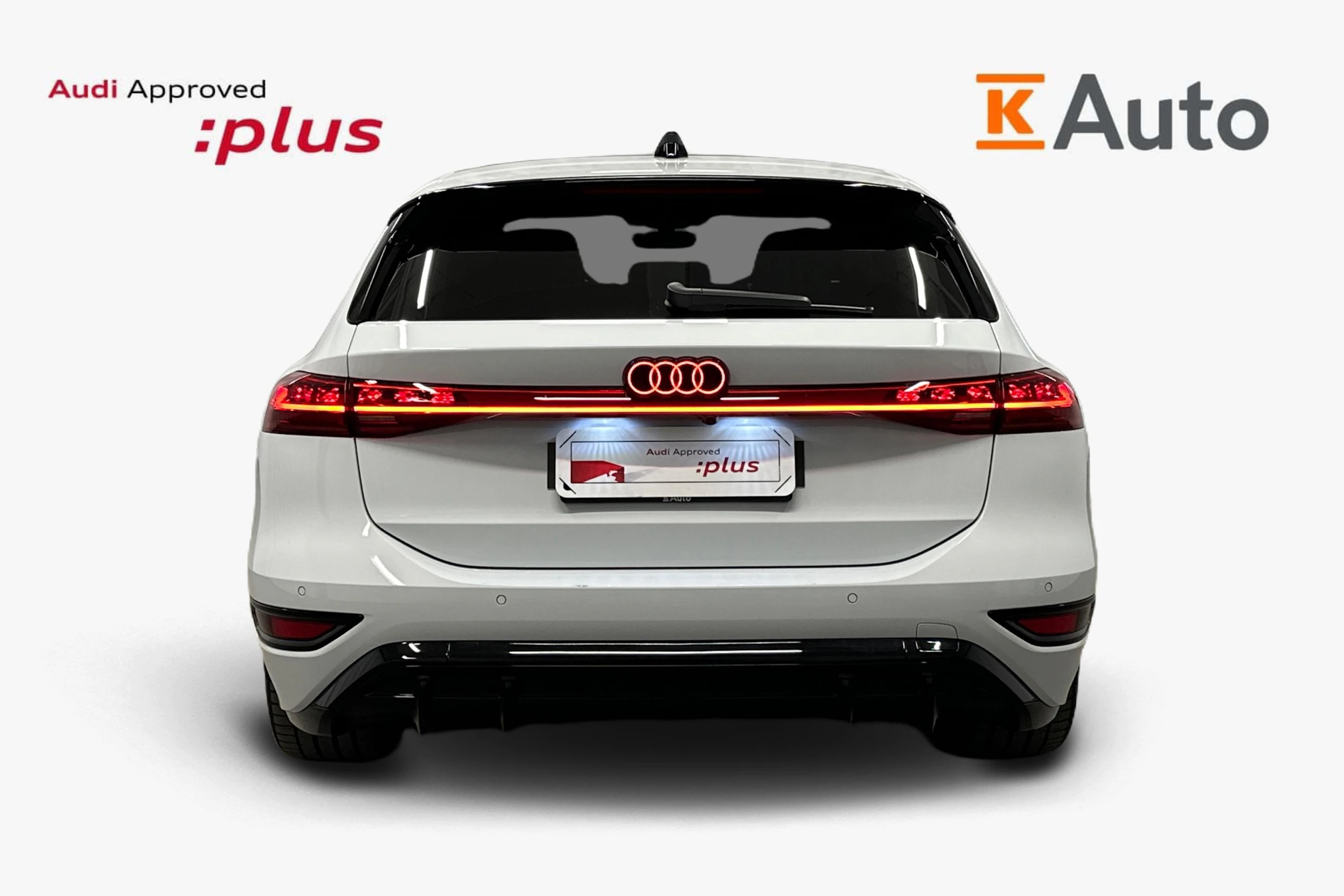 valkoinen Audi S6 e-tron 2025 kuva 3.