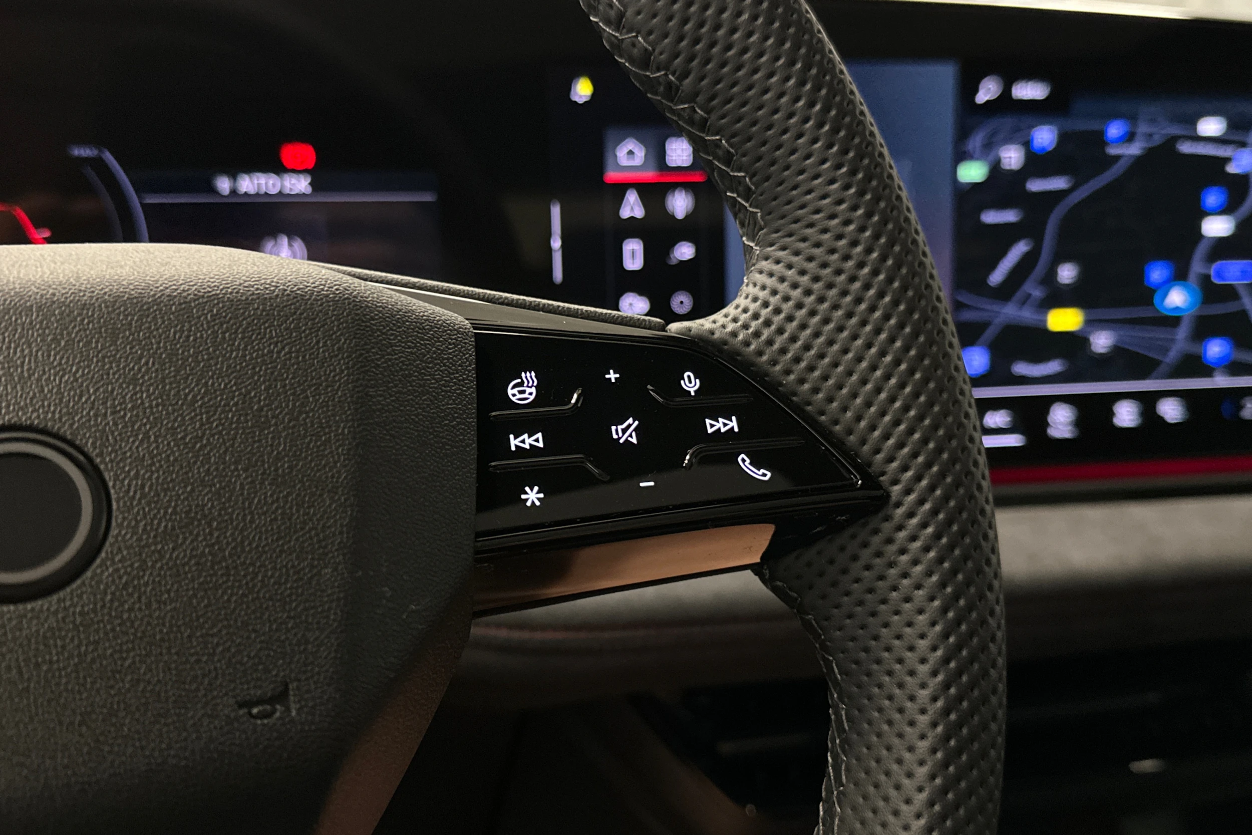 valkoinen Audi S6 e-tron 2025 kuva 12.