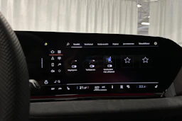 valkoinen Audi S6 e-tron 2025 kuva 19.