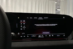 valkoinen Audi S6 e-tron 2025 kuva 25.