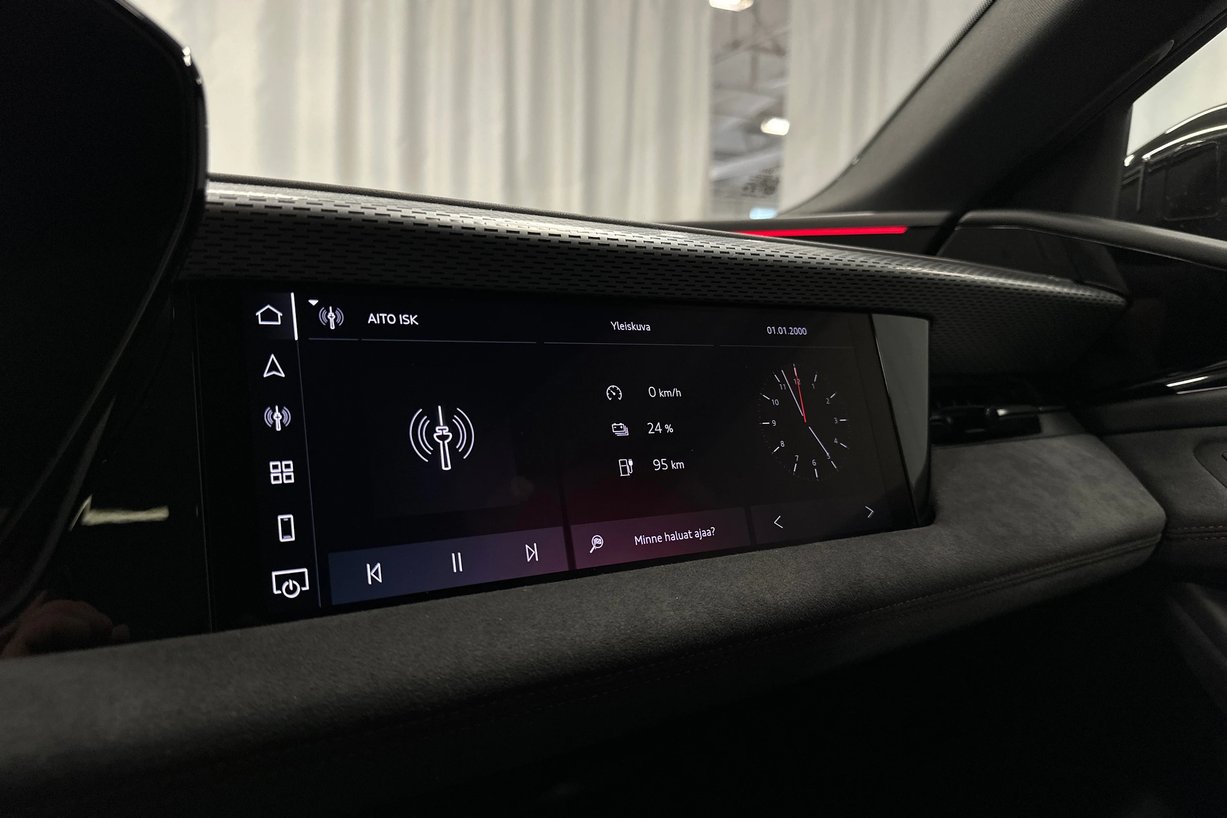 valkoinen Audi S6 e-tron 2025 kuva 26.