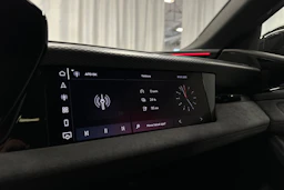 valkoinen Audi S6 e-tron 2025 kuva 26.