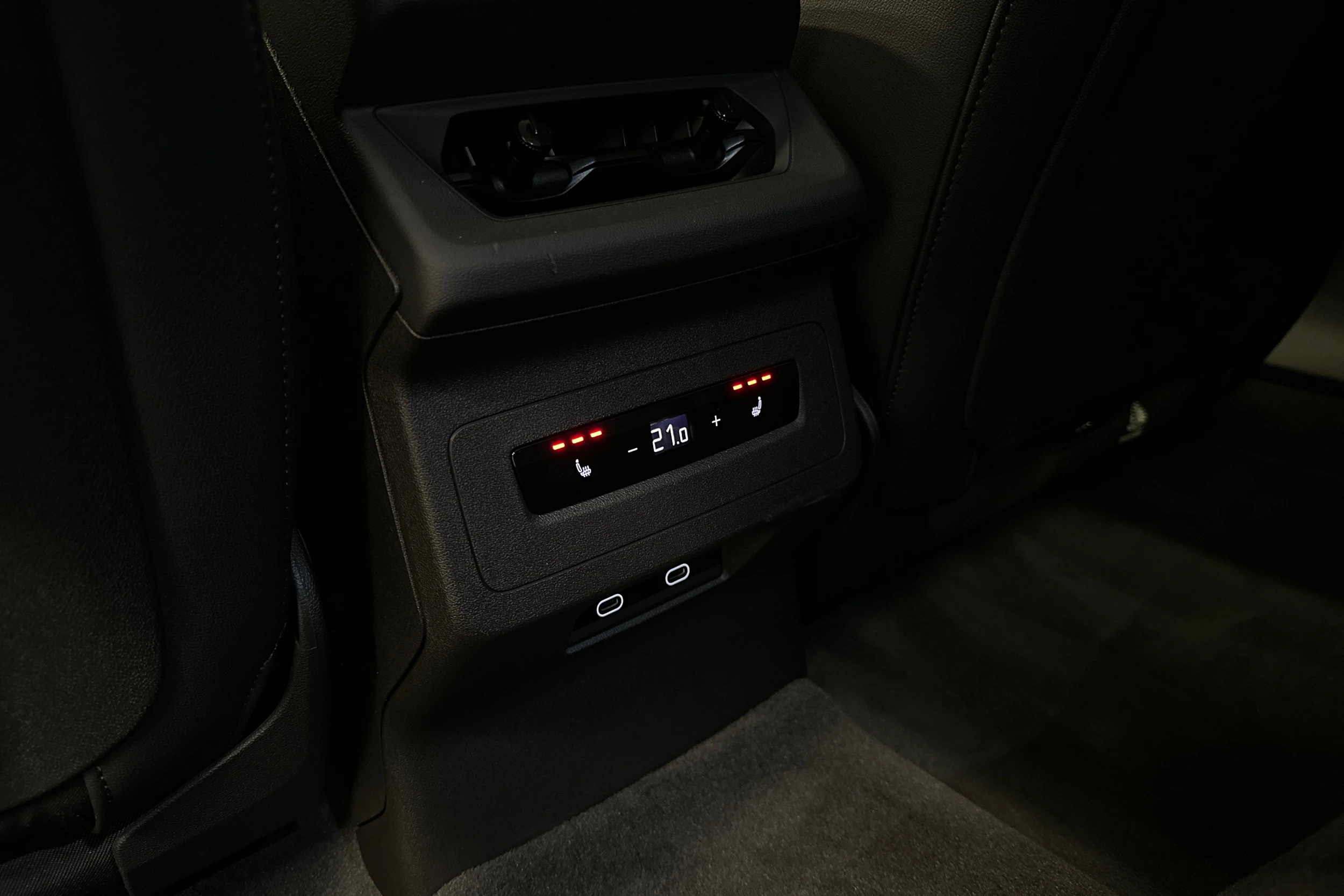 valkoinen Audi S6 e-tron 2025 kuva 31.