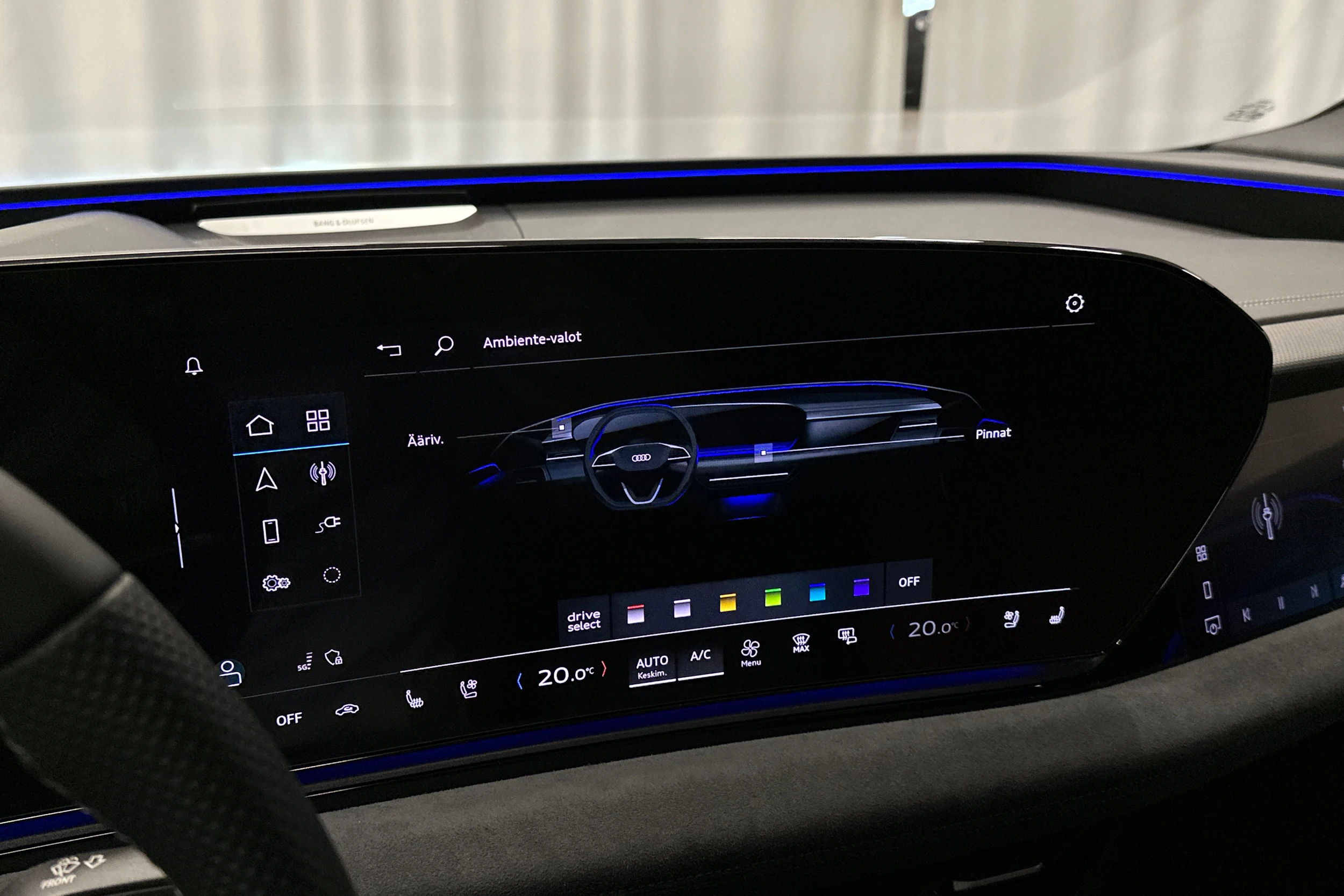 keltainen Audi S6 e-tron 2025 kuva 15.