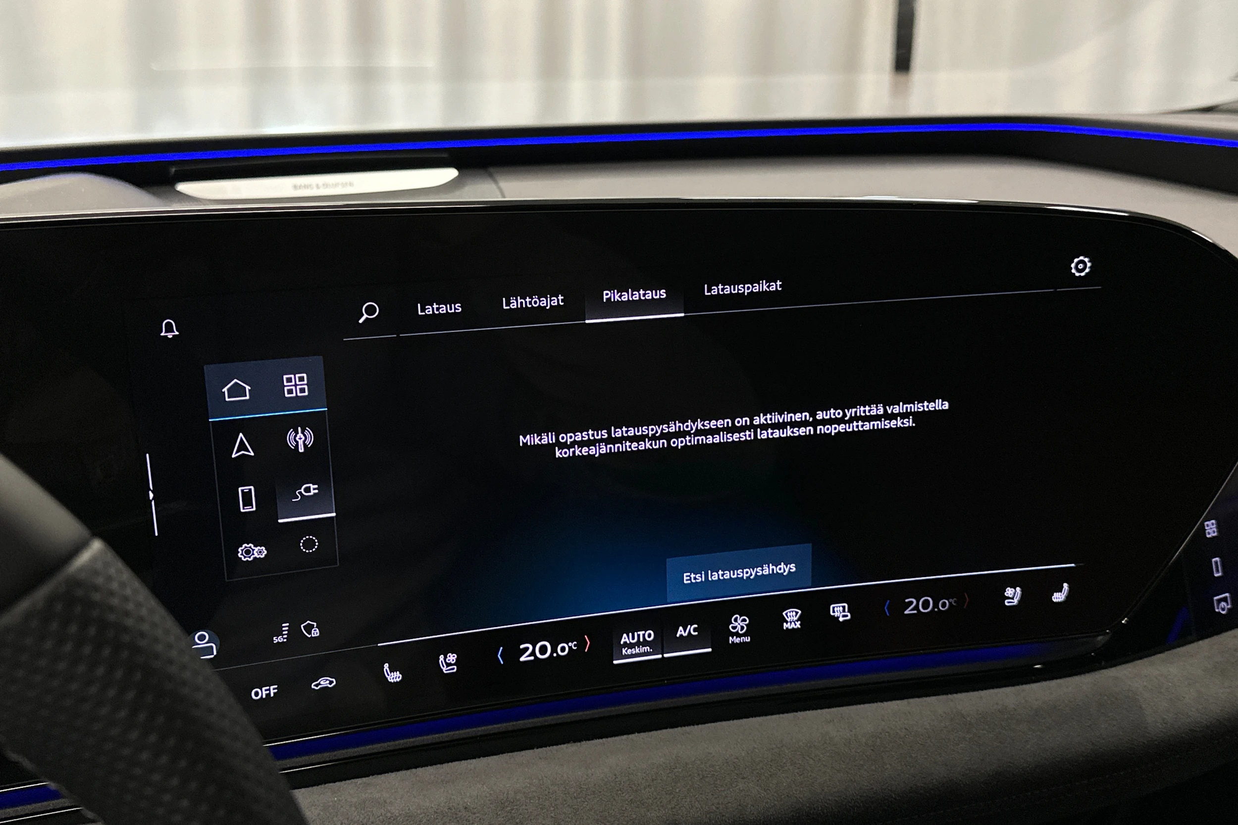 keltainen Audi S6 e-tron 2025 kuva 18.