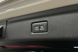 keltainen Audi S6 e-tron 2025 kuva 30.