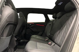 beige Audi S6 e-tron 2025 kuva 8.