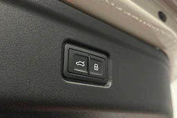 beige Audi S6 e-tron 2025 kuva 12.