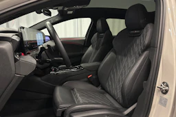 beige Audi S6 e-tron 2025 kuva 14.