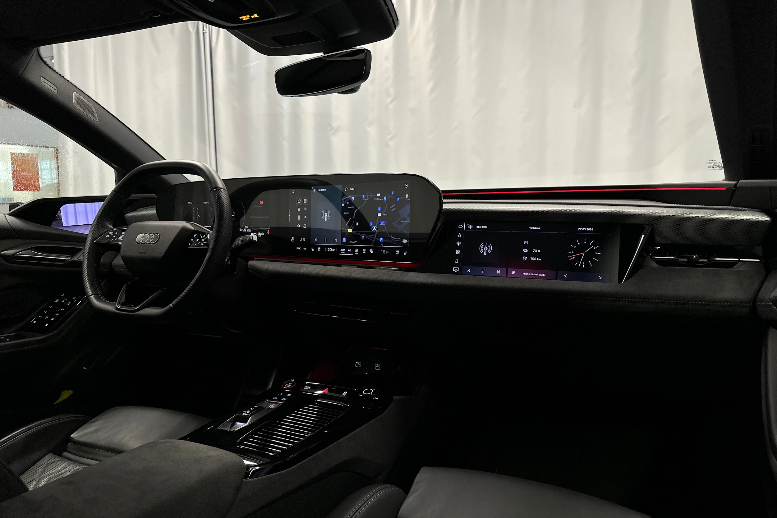 beige Audi S6 e-tron 2025 kuva 18.