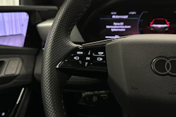 beige Audi S6 e-tron 2025 kuva 20.