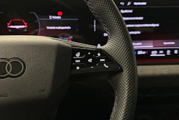 beige Audi S6 e-tron 2025 kuva 21.