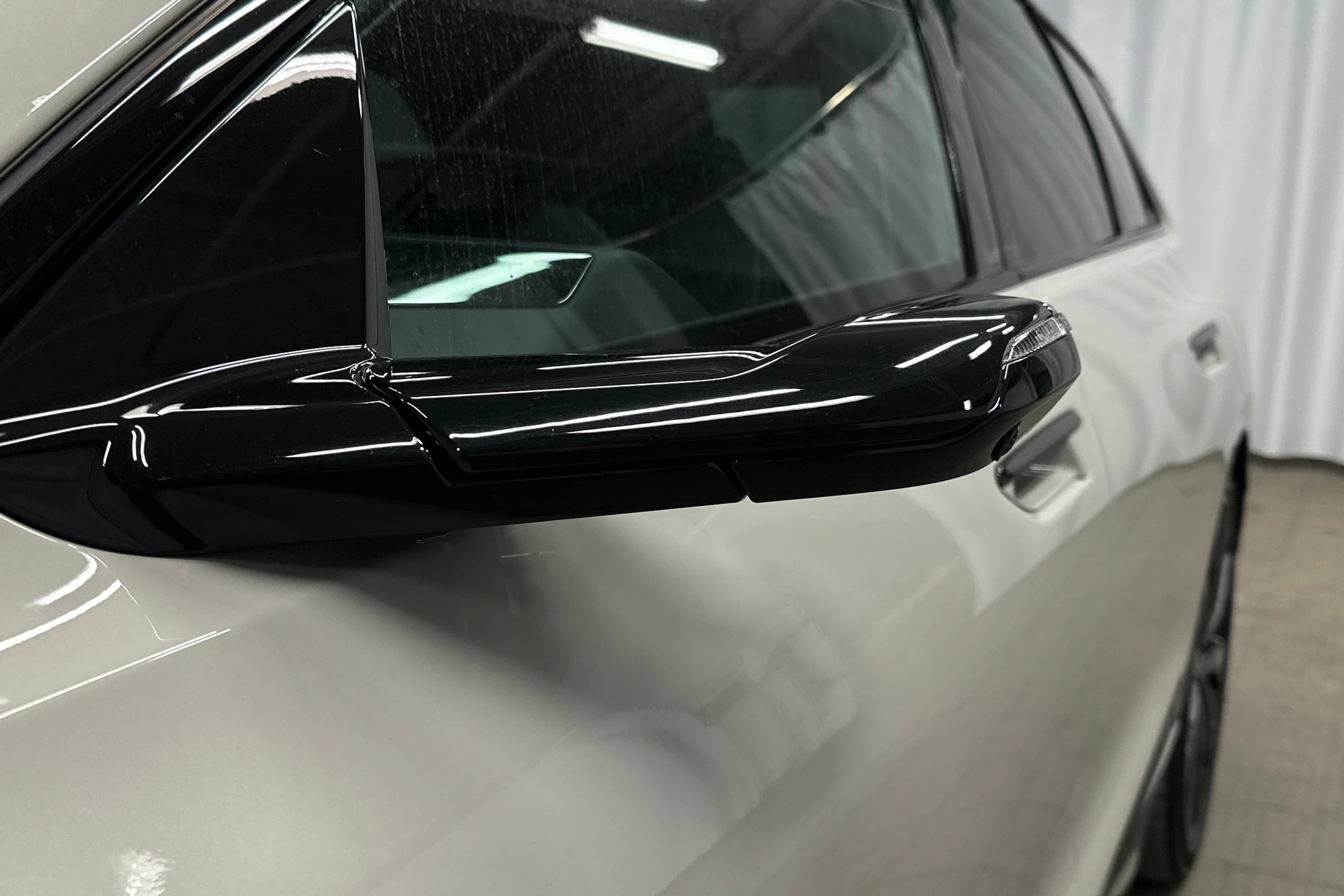 beige Audi S6 e-tron 2025 kuva 40.