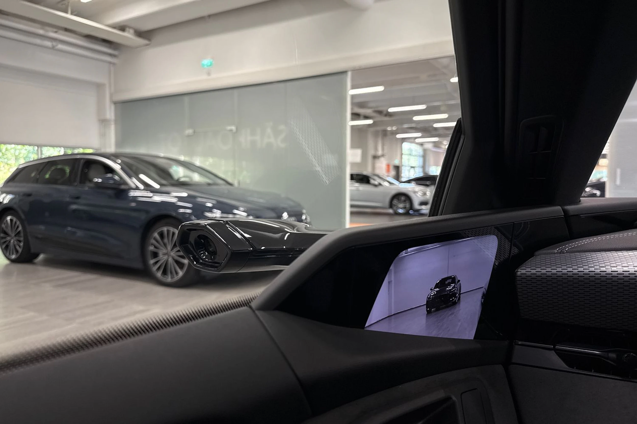 met. sininen Audi S6 e-tron 2025 kuva 18.