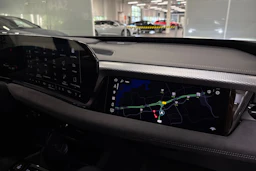 met. sininen Audi S6 e-tron 2025 kuva 19.