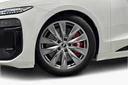 valkoinen Audi S6 e-tron 2025 kuva 11.