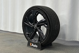 valkoinen Audi S6 e-tron 2025 kuva 12.