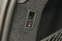 valkoinen Audi S6 e-tron 2025 kuva 15.