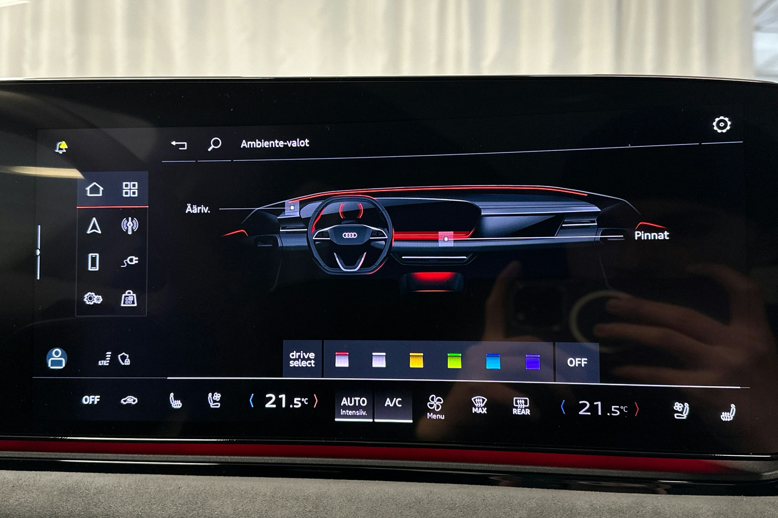 valkoinen Audi S6 e-tron 2025 kuva 29.