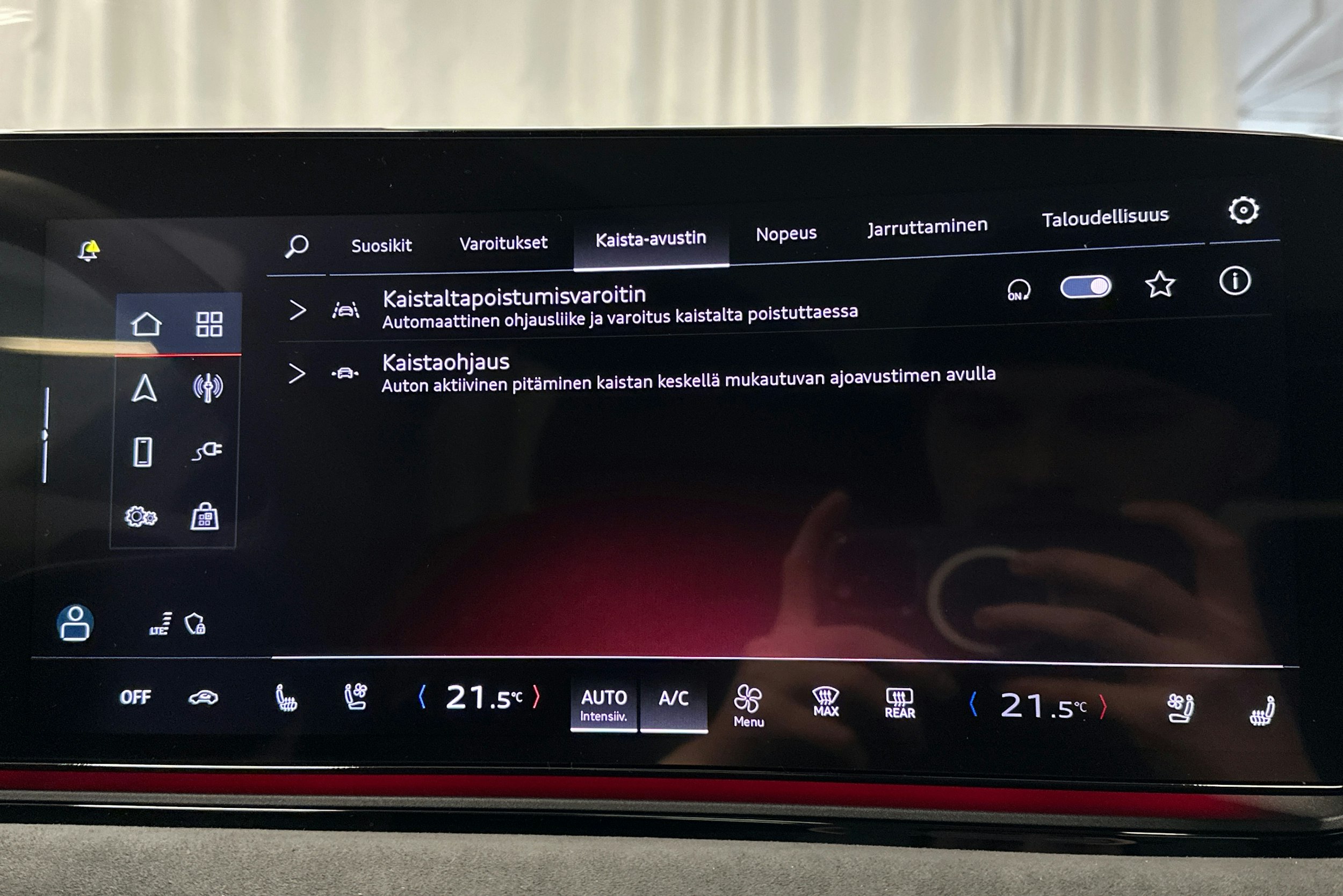 valkoinen Audi S6 e-tron 2025 kuva 33.