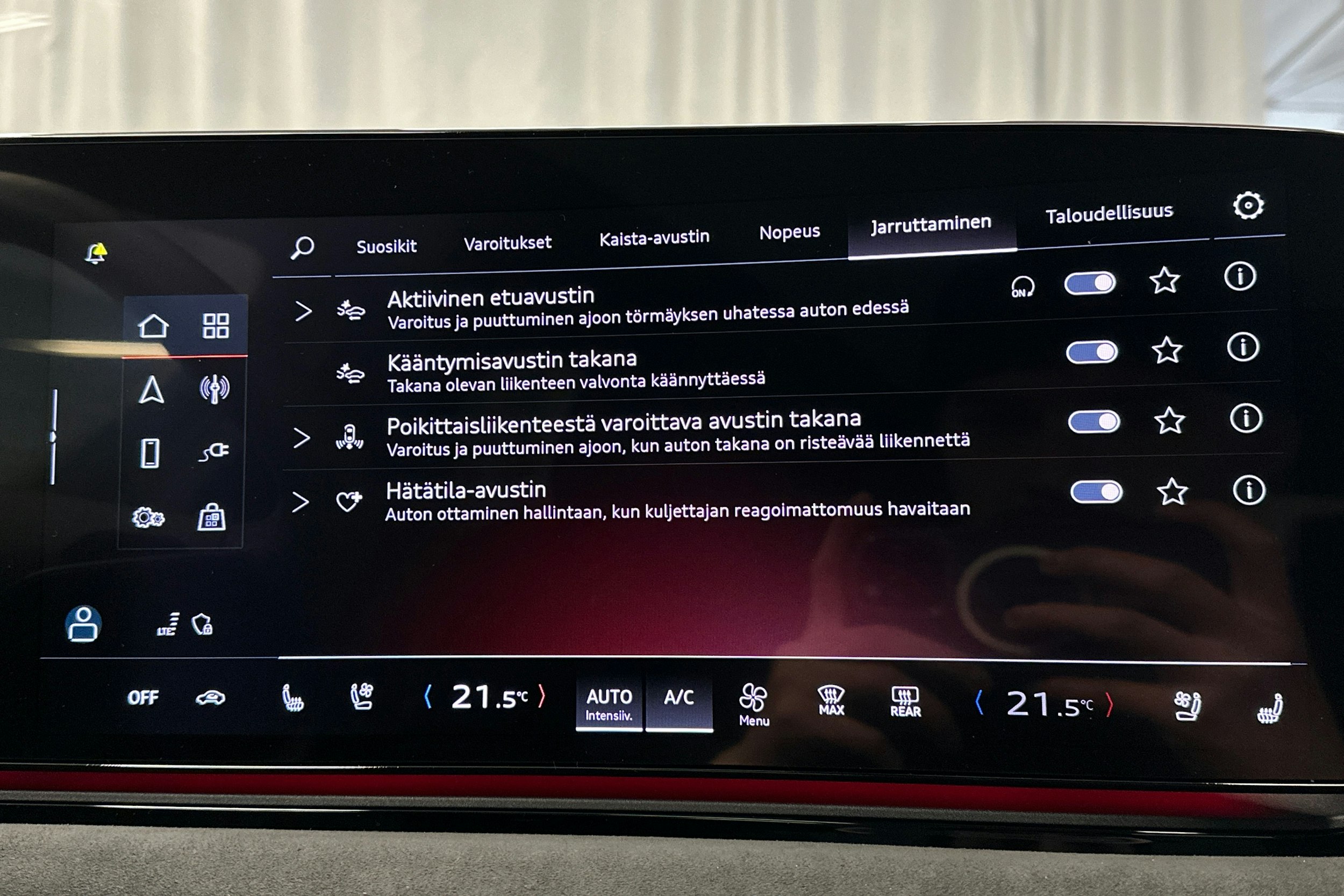 valkoinen Audi S6 e-tron 2025 kuva 35.