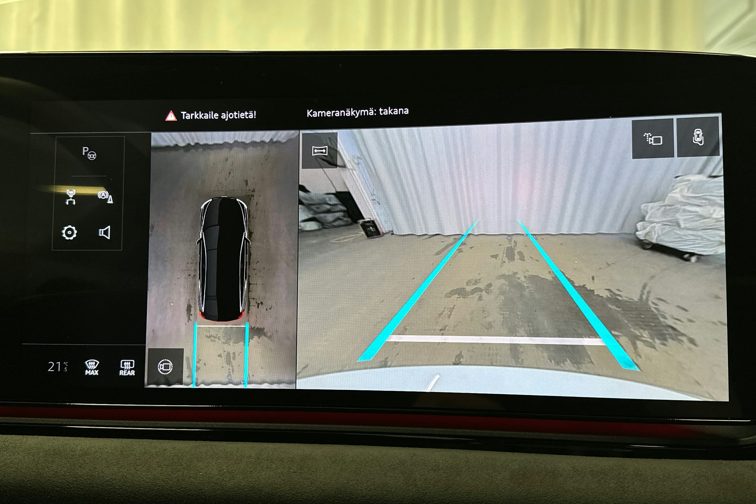 valkoinen Audi S6 e-tron 2025 kuva 37.