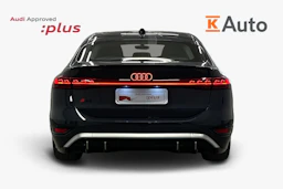 sininen Audi S6 e-tron 2025 kuva 3.