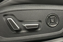 sininen Audi S6 e-tron 2025 kuva 18.