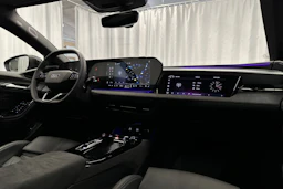 sininen Audi S6 e-tron 2025 kuva 19.