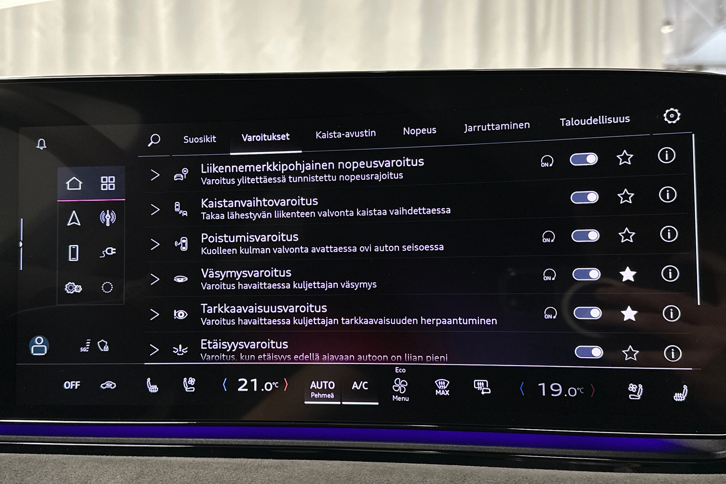 sininen Audi S6 e-tron 2025 kuva 31.