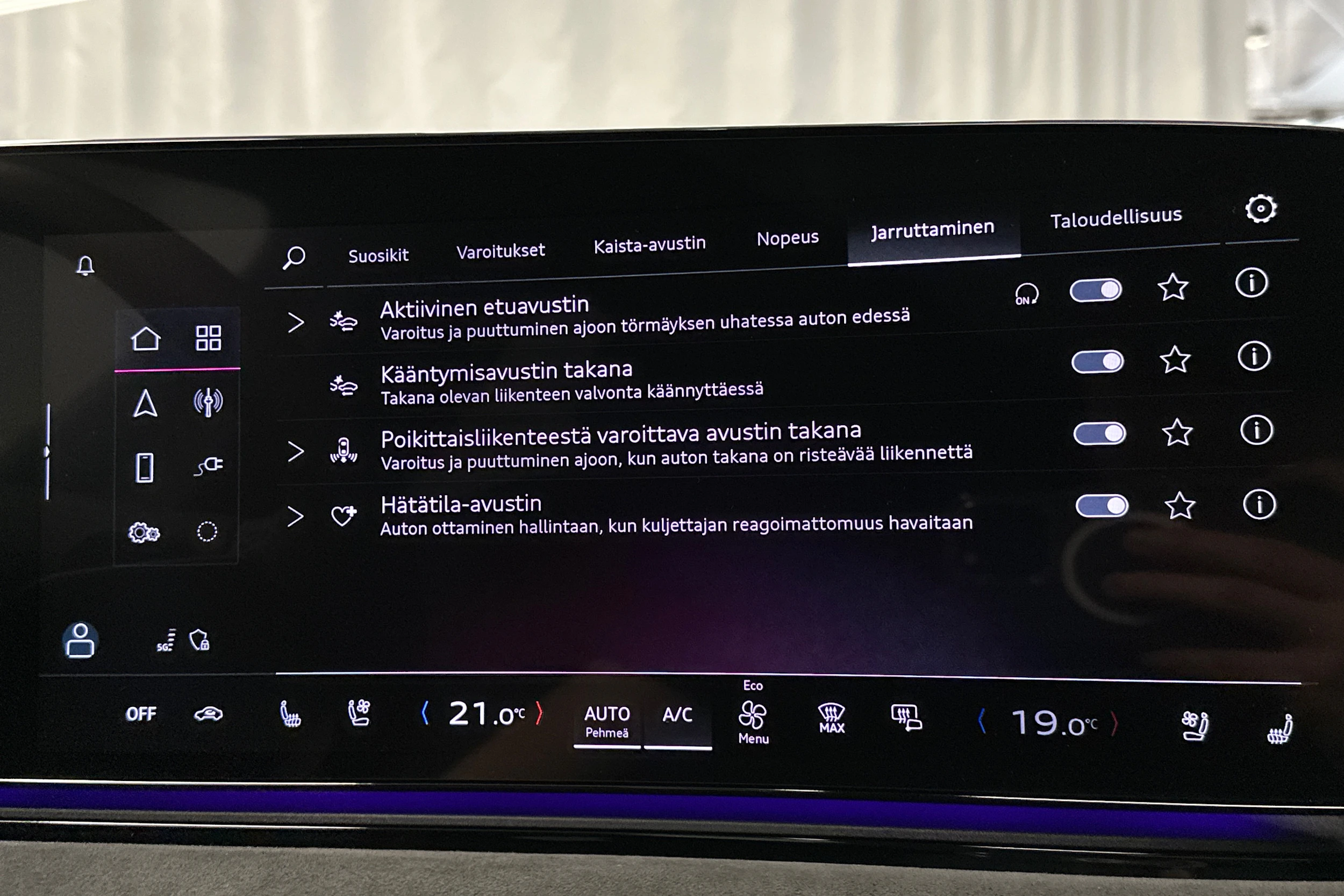 sininen Audi S6 e-tron 2025 kuva 34.