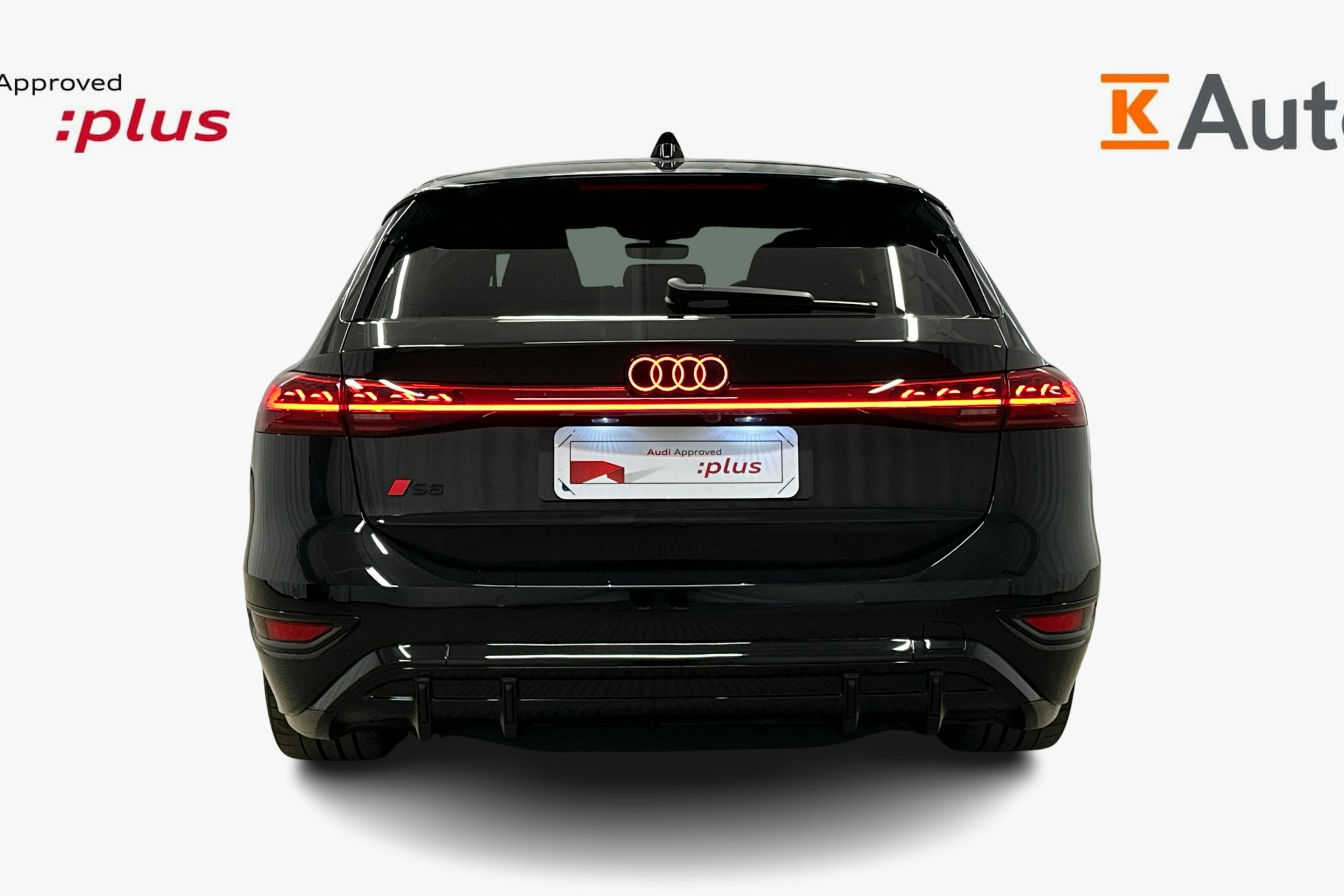 musta Audi S6 e-tron 2025 kuva 3.